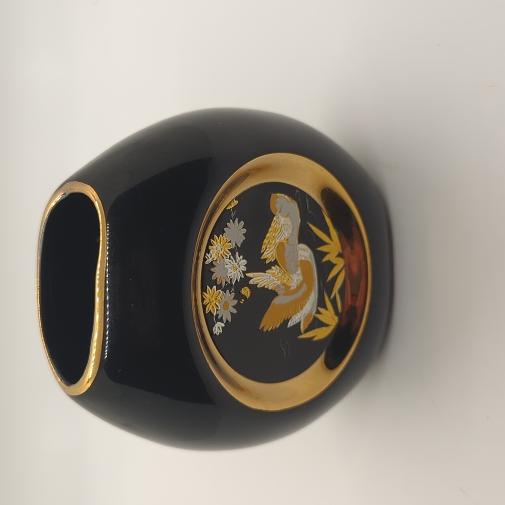 The Art of Chokin Vase 24 kt Gold.